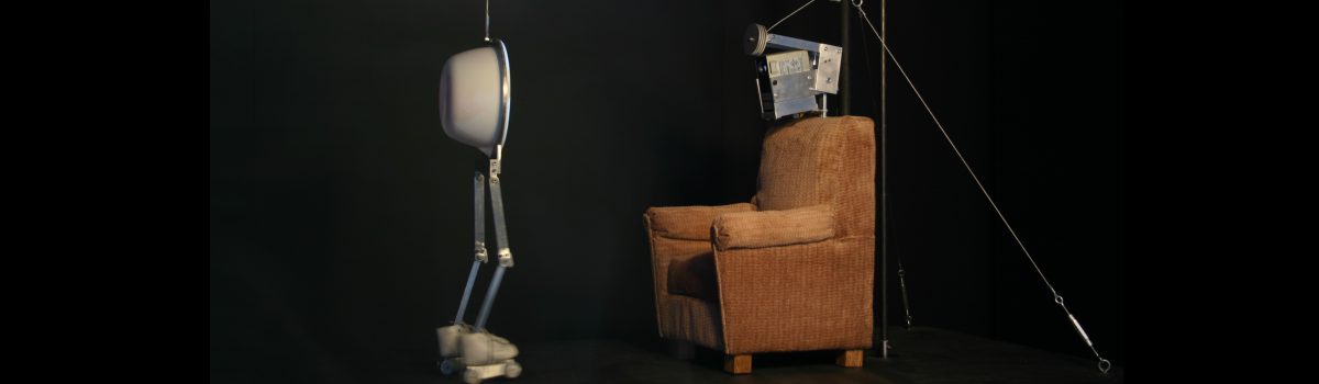 chair_girl01_1200x350 Translator